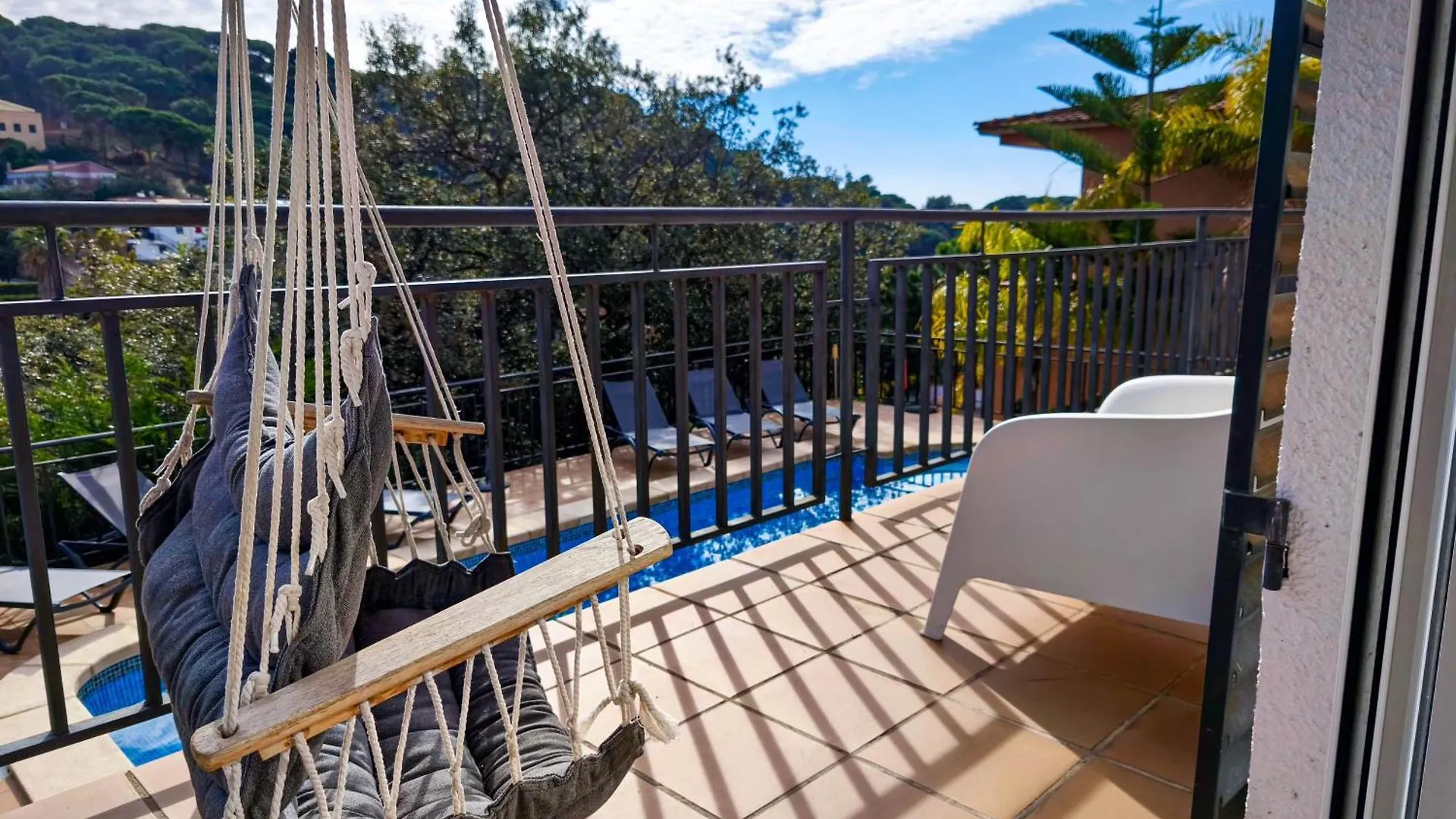 Pinzon, Gezellige Familievilla Met Groot Zwembad. Lloret de Mar Daire