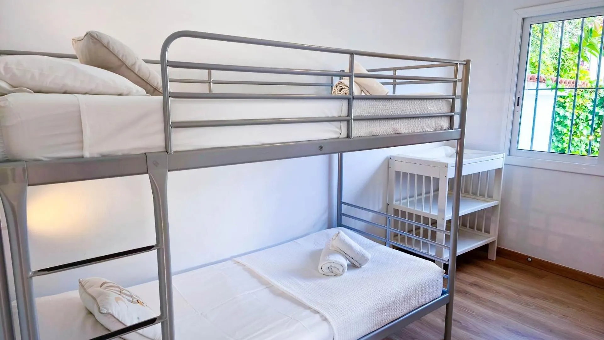 Apartment Pinzon, Gezellige Familievilla Met Groot Zwembad. Lloret de Mar