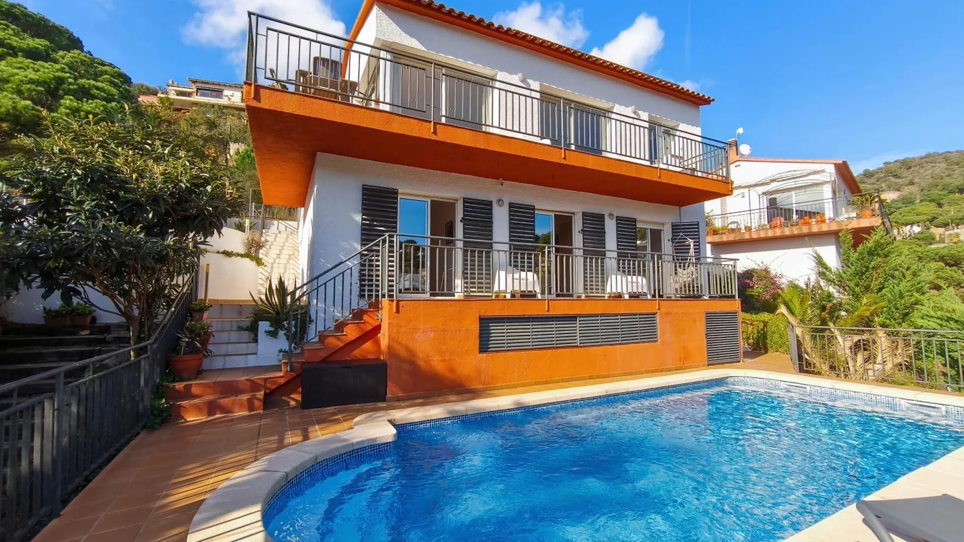 Pinzon, Gezellige Familievilla Met Groot Zwembad. Lloret de Mar